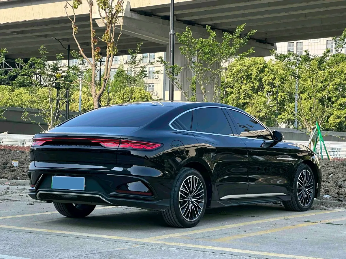 2022 Volkswagen Tiguan L 2.0T 186HP L4 7DCT,autocango,china used car exporter,china ev exporter,chinese used car exporter,chinese used ev exporter