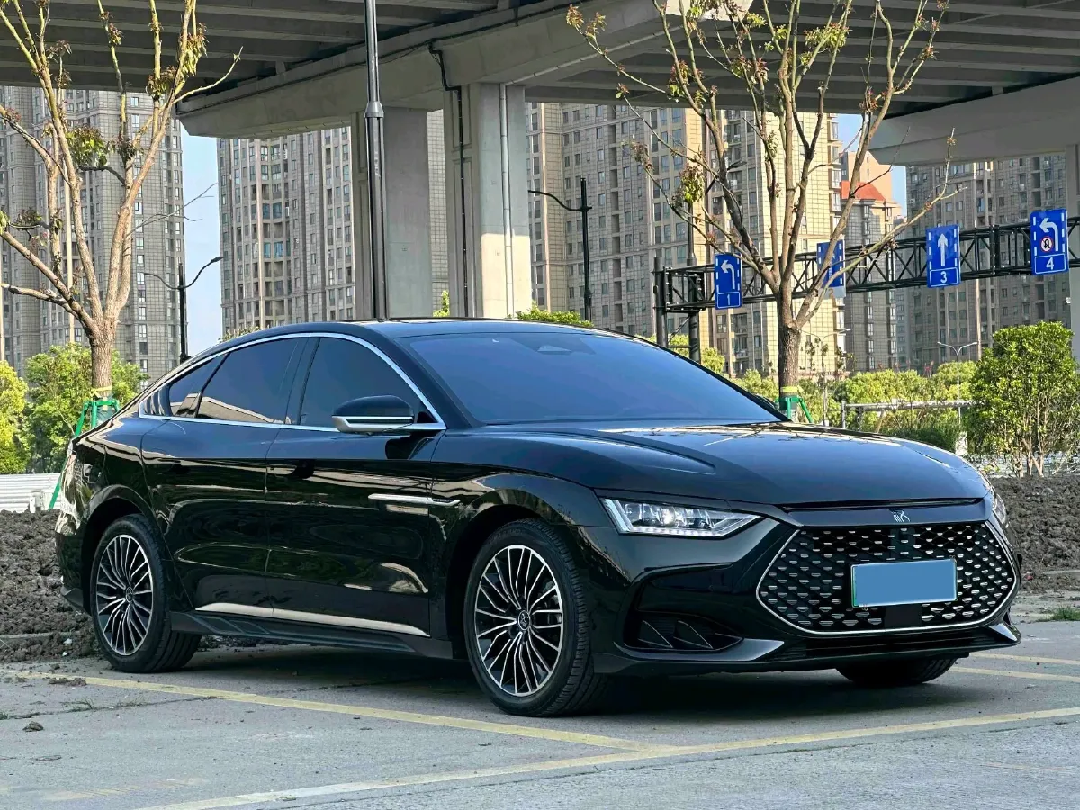 2022 Volkswagen Tiguan L 2.0T 186HP L4 7DCT,autocango,china used car exporter,china ev exporter,chinese used car exporter,chinese used ev exporter