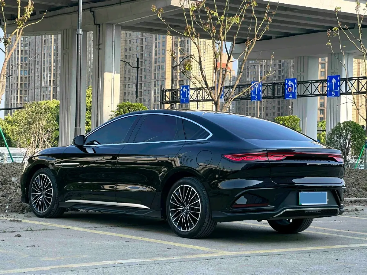 2022 Volkswagen Tiguan L 2.0T 186HP L4 7DCT,autocango,china used car exporter,china ev exporter,chinese used car exporter,chinese used ev exporter