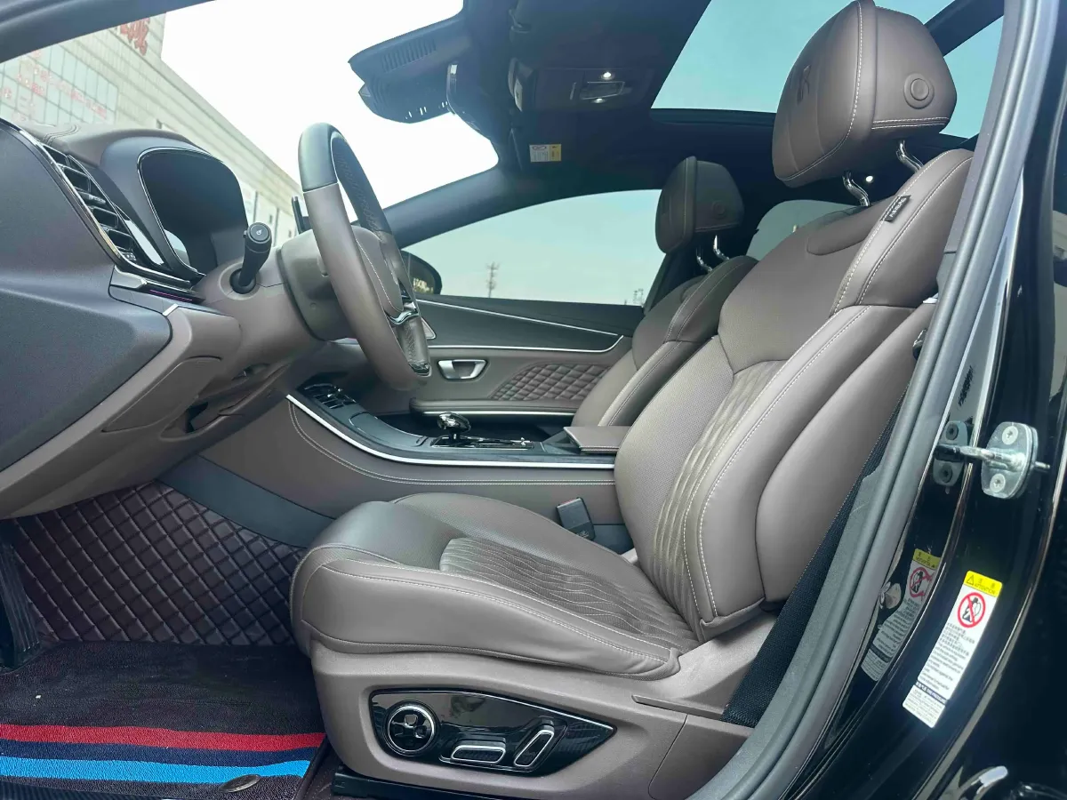 2022 Volkswagen Tiguan L 2.0T 186HP L4 7DCT,autocango,china used car exporter,china ev exporter,chinese used car exporter,chinese used ev exporter