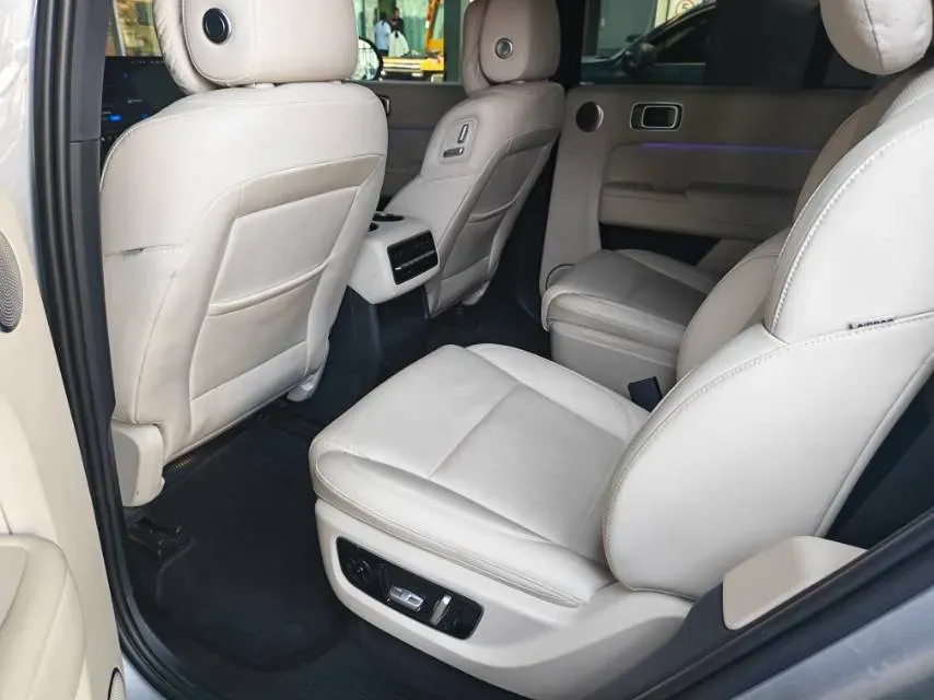 2023 Li L8 Range Extended 154HP REEV 40.9KWH,autocango,china used car exporter,china ev exporter,chinese used car exporter,chinese used ev exporter