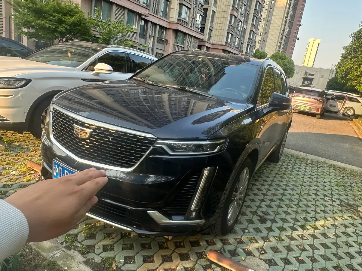2022 Cadillac XT6 2.0T 237HP L4 9AT,autocango,china used car exporter,china ev exporter,chinese used car exporter,chinese used ev exporter