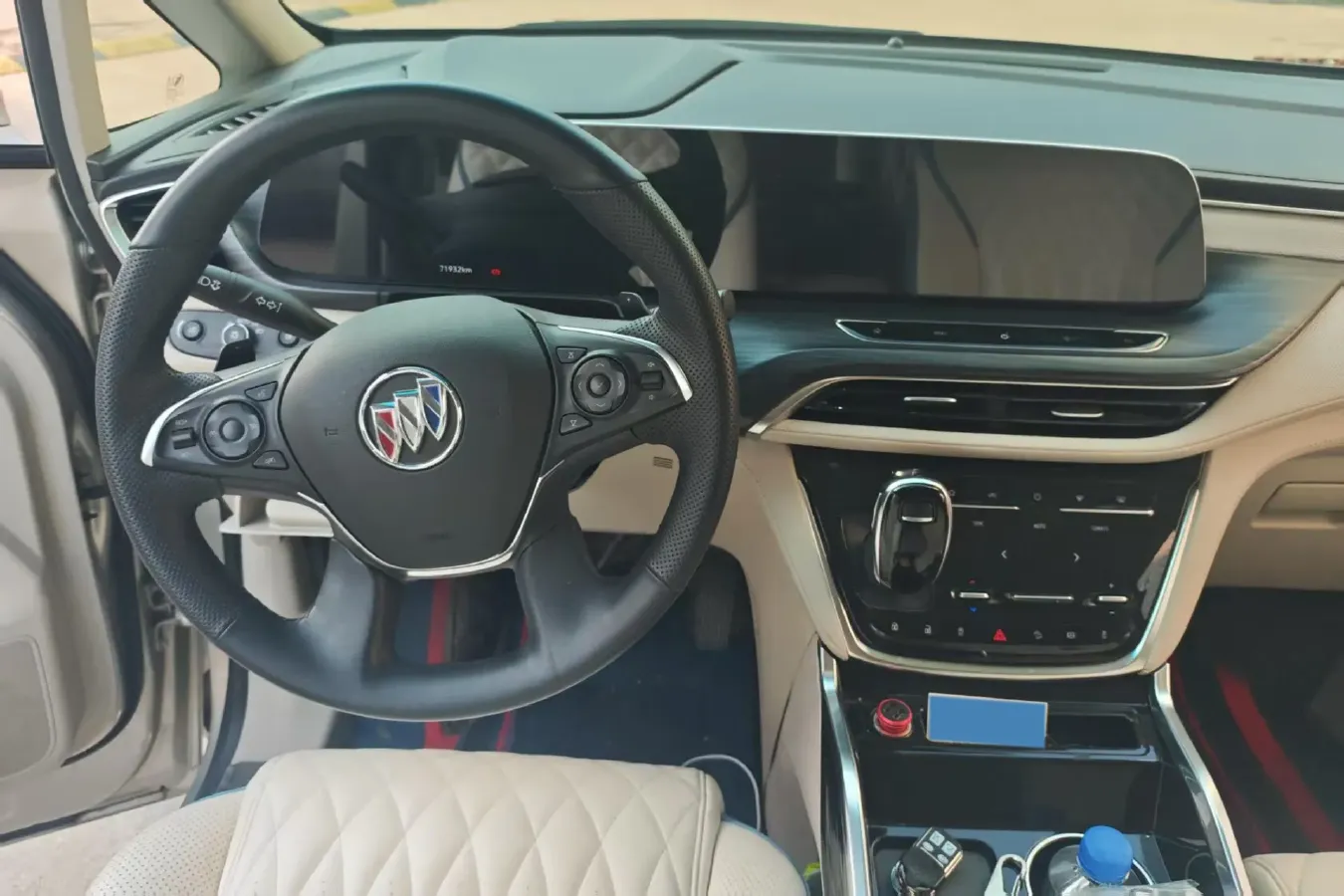 2022 Buick GL8 2.0T 237HP L4 9AT,autocango,china used car exporter,china ev exporter,chinese used car exporter,chinese used ev exporter