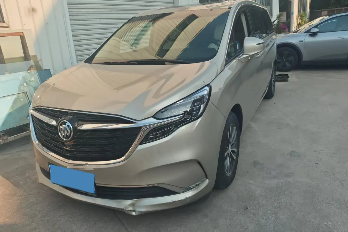 2022 Buick GL8 2.0T 237HP L4 9AT,autocango,china used car exporter,china ev exporter,chinese used car exporter,chinese used ev exporter