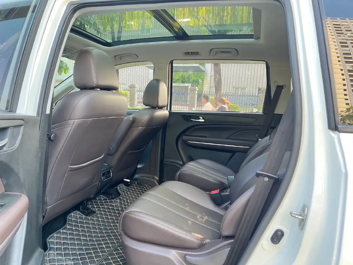 2021 GAC Trumpchi M6 1.5T 169HP L4 7DCT,autocango,china used car exporter,china ev exporter,chinese used car exporter,chinese used ev exporter
