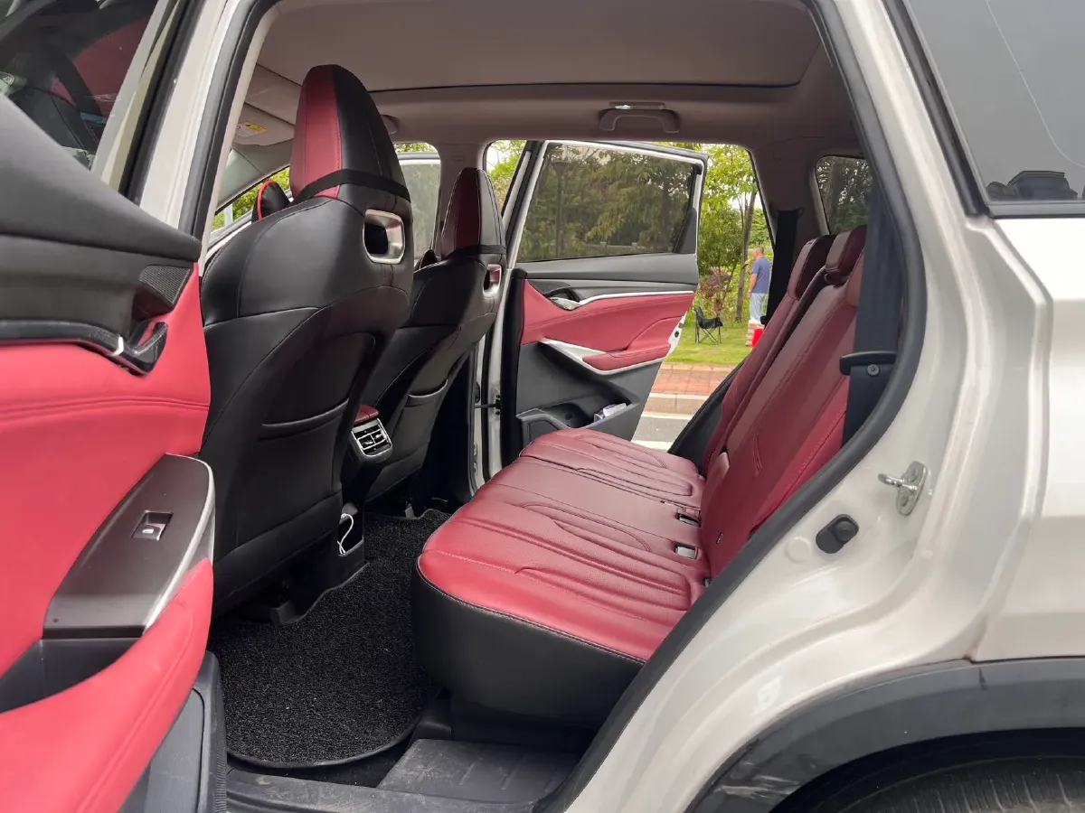 2020 ChangAn CS75 Plus 2.0T 233HP L4 8AT,autocango,china used car exporter,china ev exporter,chinese used car exporter,chinese used ev exporter