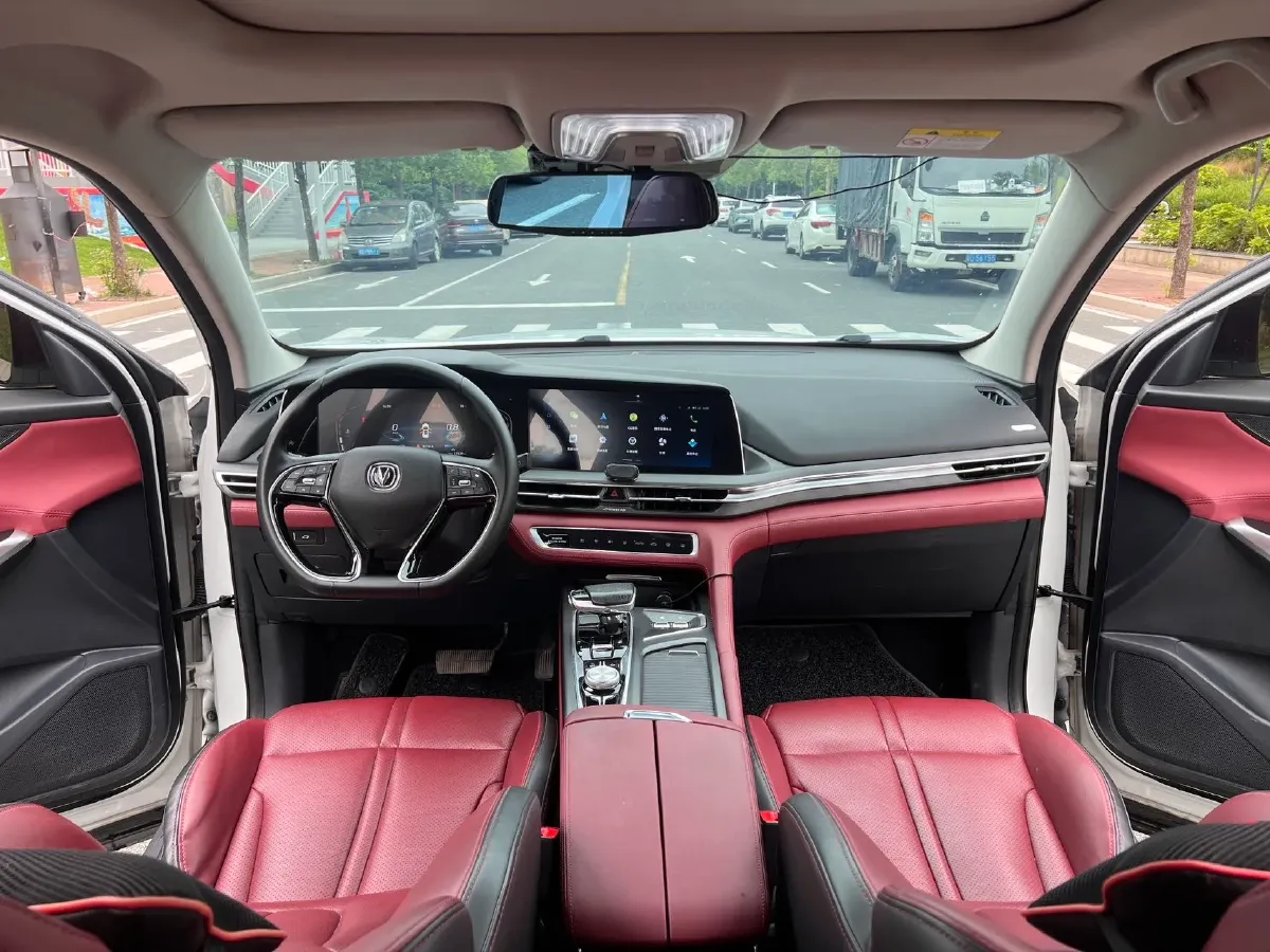 2020 ChangAn CS75 Plus 2.0T 233HP L4 8AT,autocango,china used car exporter,china ev exporter,chinese used car exporter,chinese used ev exporter