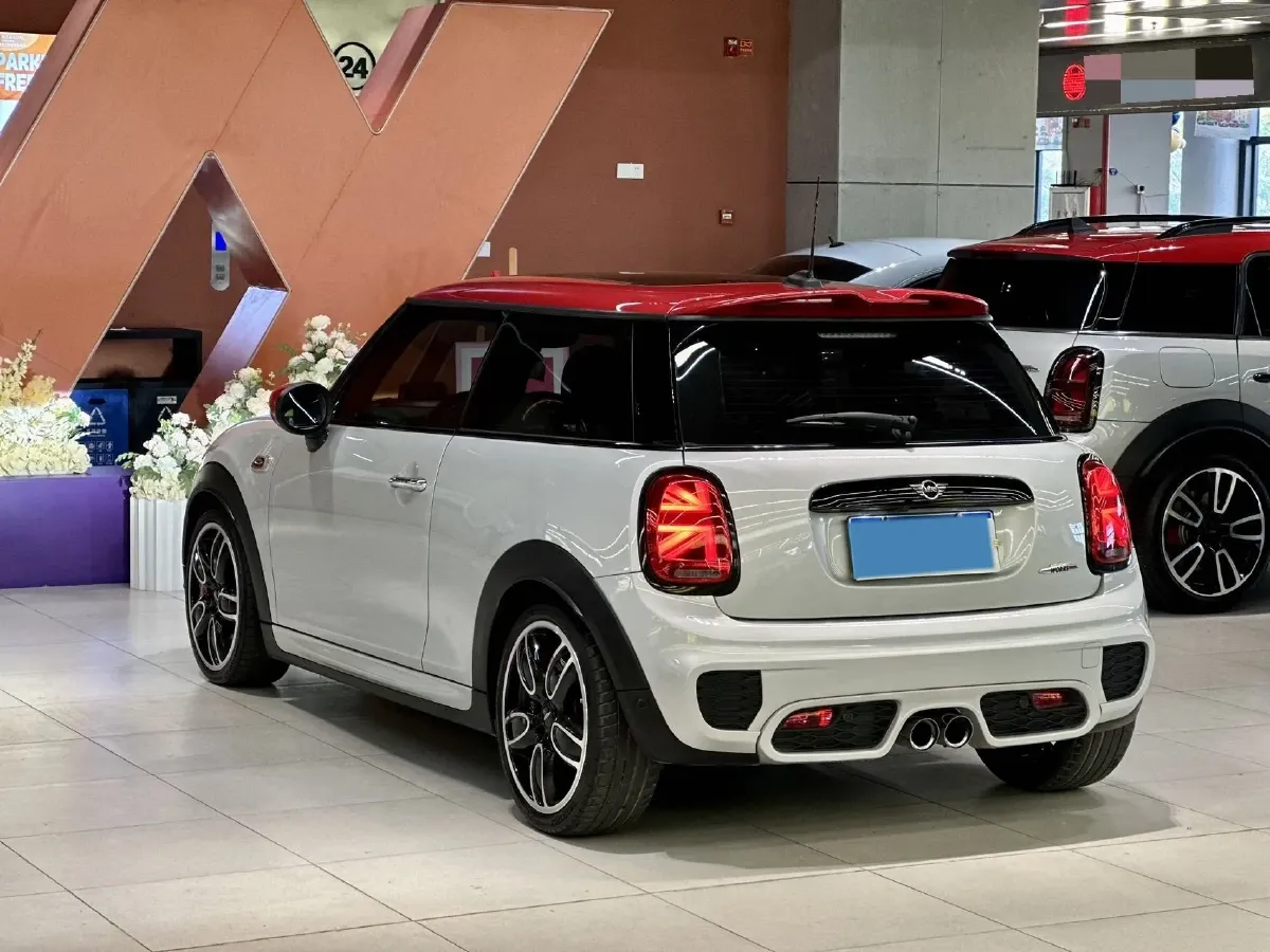 2020 MINI JCW 2.0T 231HP L4 8AT,autocango,china used car exporter,china ev exporter,chinese used car exporter,chinese used ev exporter