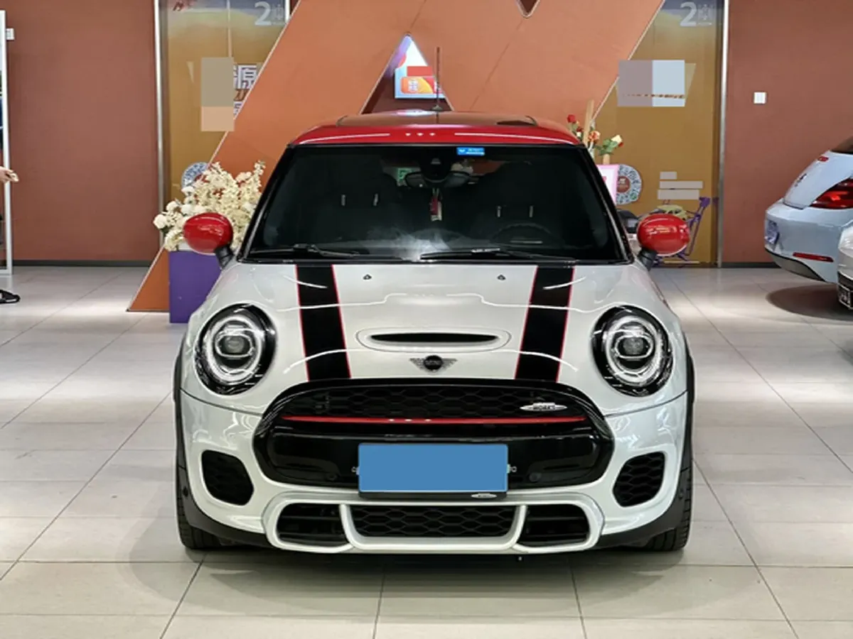 2020 MINI JCW 2.0T 231HP L4 8AT,autocango,china used car exporter,china ev exporter,chinese used car exporter,chinese used ev exporter