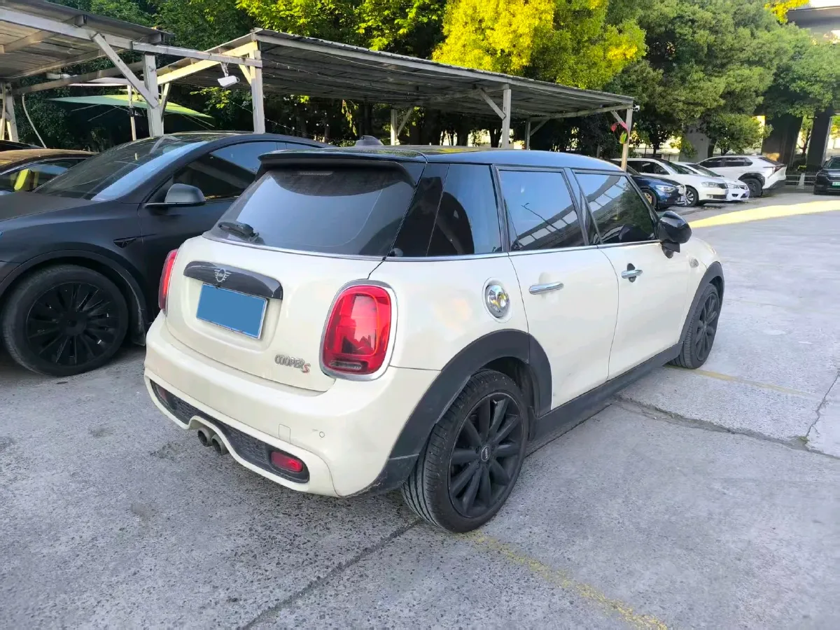 2019 MINI MINI 2.0T 192HP L4 7DCT,autocango,china used car exporter,china ev exporter,chinese used car exporter,chinese used ev exporter