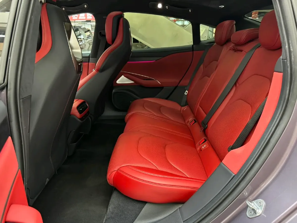 2024 MI SU7 BEV 101KWH,autocango,china used car exporter,china ev exporter,chinese used car exporter,chinese used ev exporter