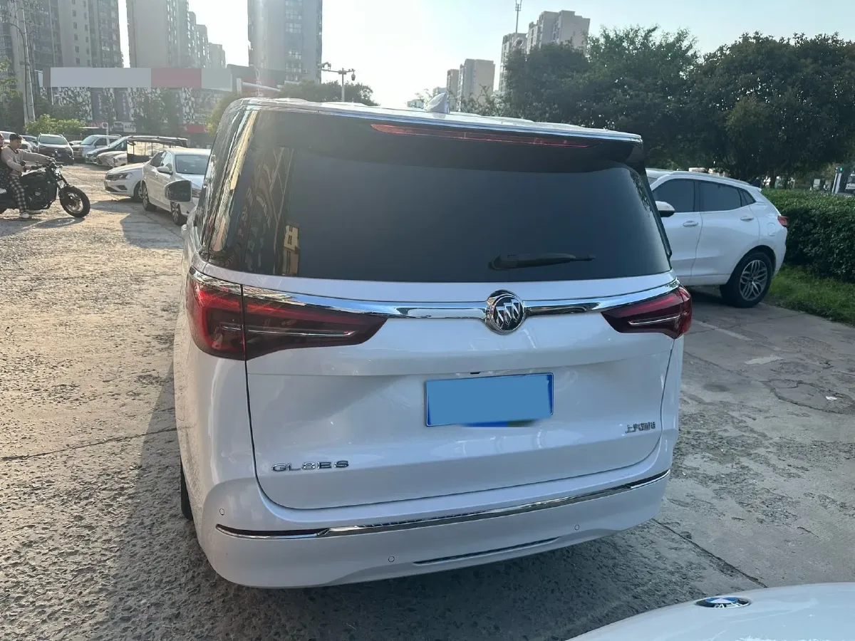 2023 Buick GL8 2.0T 237HP L4 9AT,autocango,china used car exporter,china ev exporter,chinese used car exporter,chinese used ev exporter