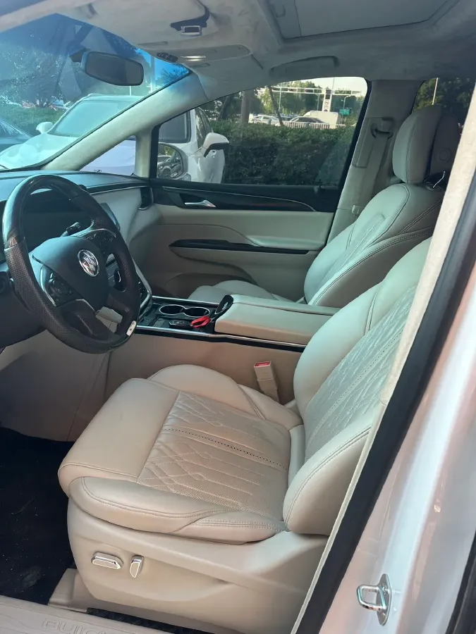 2023 Buick GL8 2.0T 237HP L4 9AT,autocango,china used car exporter,china ev exporter,chinese used car exporter,chinese used ev exporter