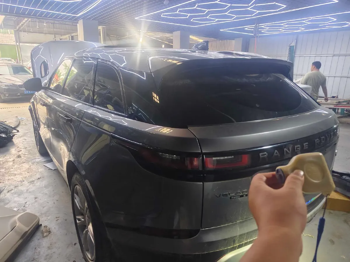 2020 Land Rover Range Rover Velar 2.0T 250HP L4 8AT,autocango,china used car exporter,china ev exporter,chinese used car exporter,chinese used ev exporter