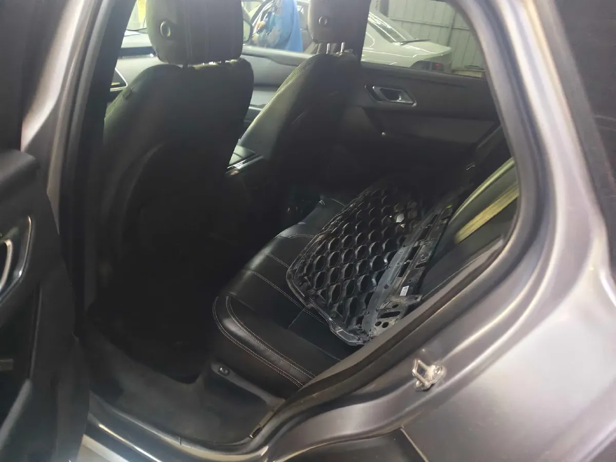 2020 Land Rover Range Rover Velar 2.0T 250HP L4 8AT,autocango,china used car exporter,china ev exporter,chinese used car exporter,chinese used ev exporter