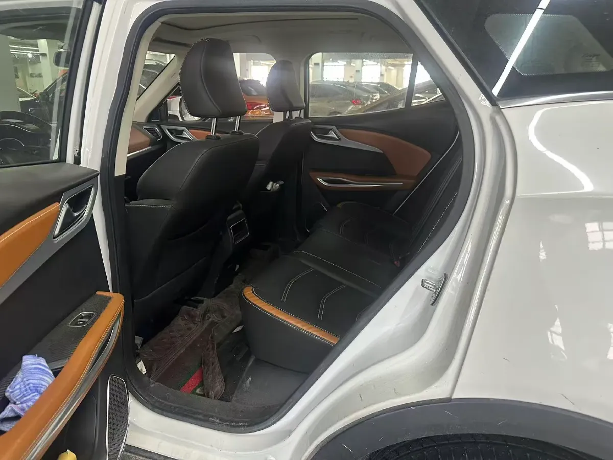 2017 Zotye T300 1.5T 144HP L4 CVT,autocango,china used car exporter,china ev exporter,chinese used car exporter,chinese used ev exporter