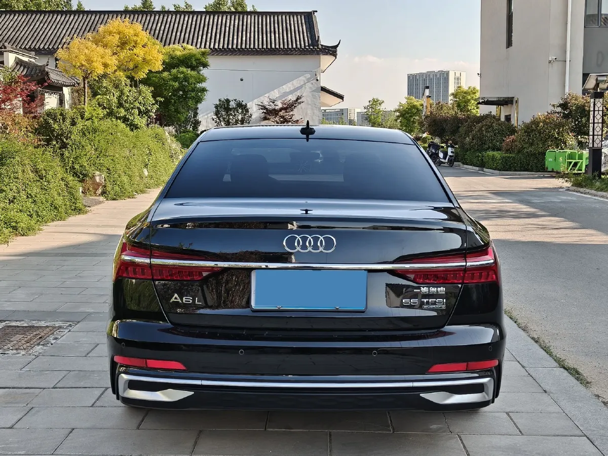 2025 Audi A6L 3.0T 340HP V6 7DCT,autocango,china used car exporter,china ev exporter,chinese used car exporter,chinese used ev exporter