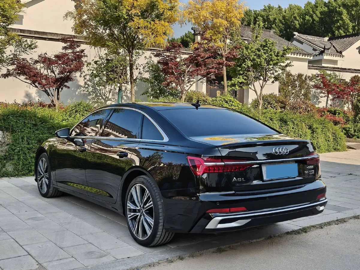 2025 Audi A6L 3.0T 340HP V6 7DCT,autocango,china used car exporter,china ev exporter,chinese used car exporter,chinese used ev exporter