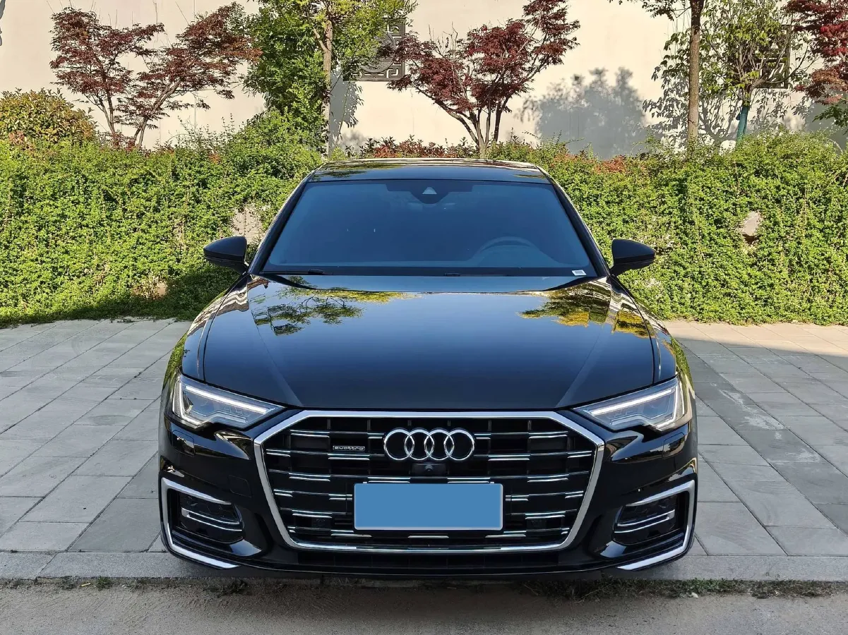 2025 Audi A6L 3.0T 340HP V6 7DCT,autocango,china used car exporter,china ev exporter,chinese used car exporter,chinese used ev exporter