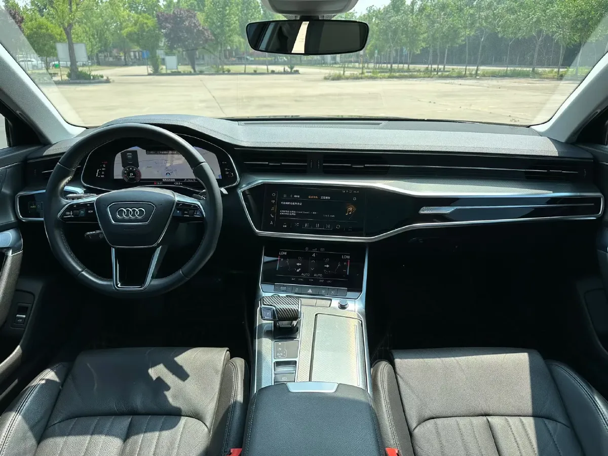 2019 Audi A6L 2.0T 190HP L4 7DCT,autocango,china used car exporter,china ev exporter,chinese used car exporter,chinese used ev exporter