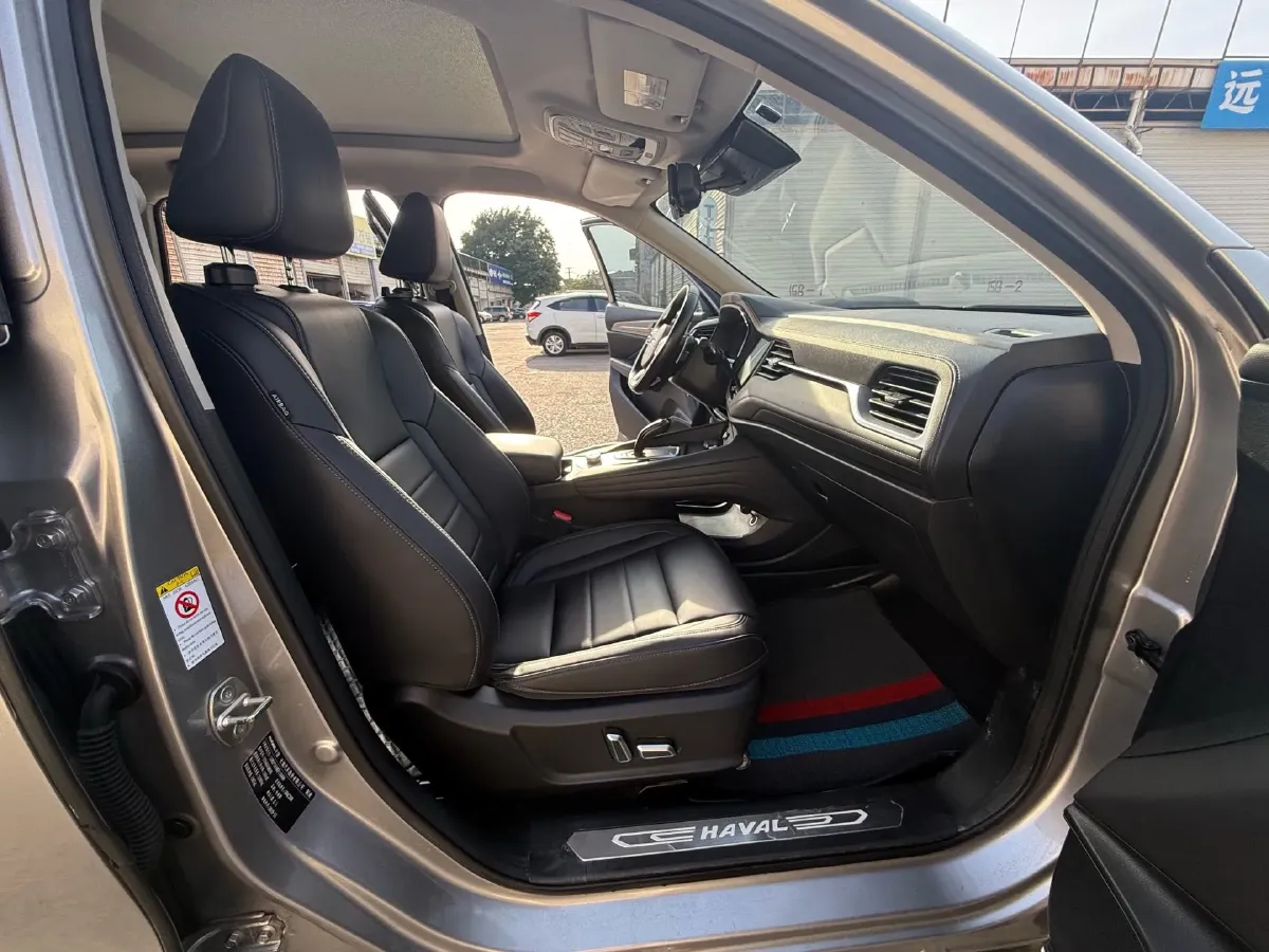 2020 Haval F7 2.0T 224HP L4 7DCT,autocango,china used car exporter,china ev exporter,chinese used car exporter,chinese used ev exporter