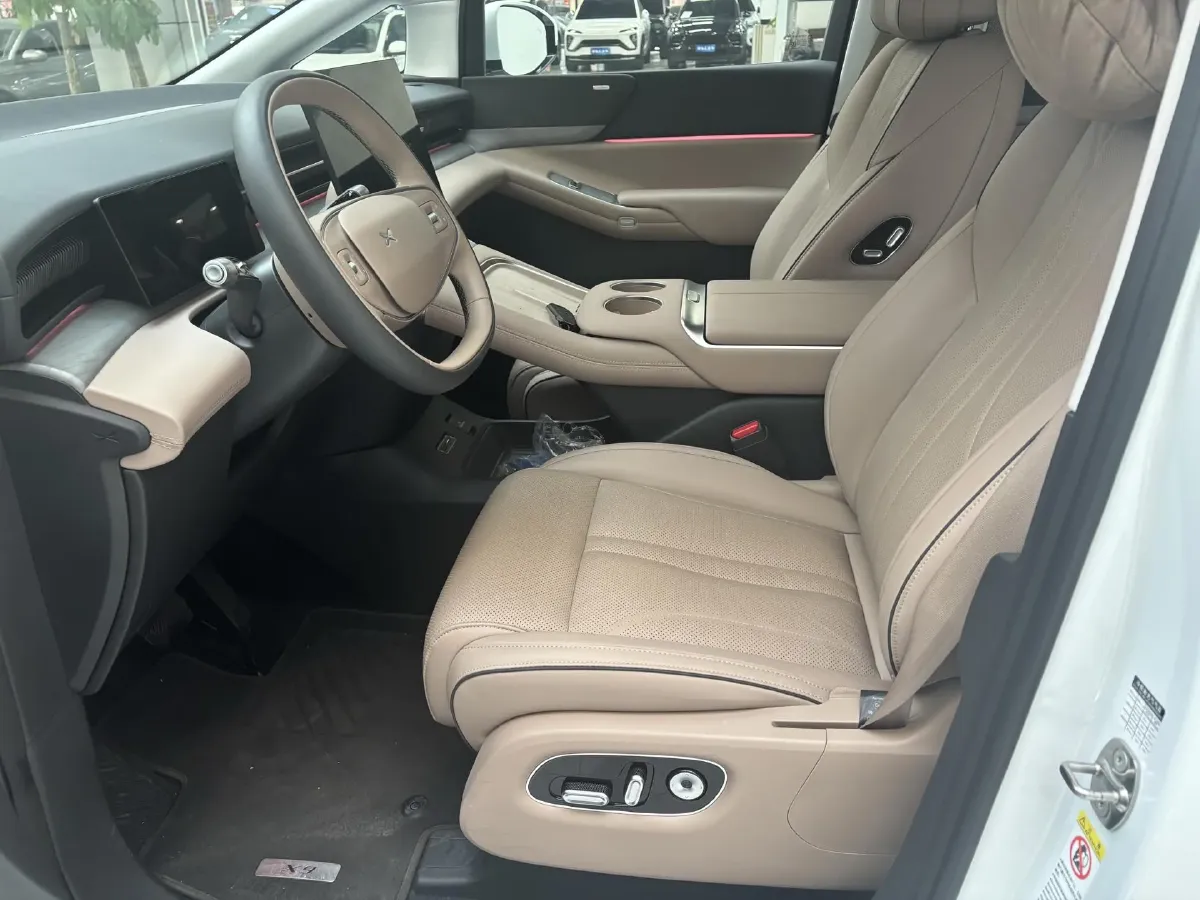 2025 Xpeng X9 BEV,autocango,china used car exporter,china ev exporter,chinese used car exporter,chinese used ev exporter