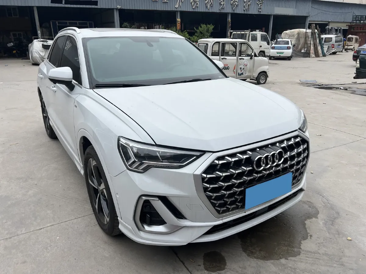 2025 Audi Q3 1.5T 160HP L4 7DCT,autocango,china used car exporter,china ev exporter,chinese used car exporter,chinese used ev exporter
