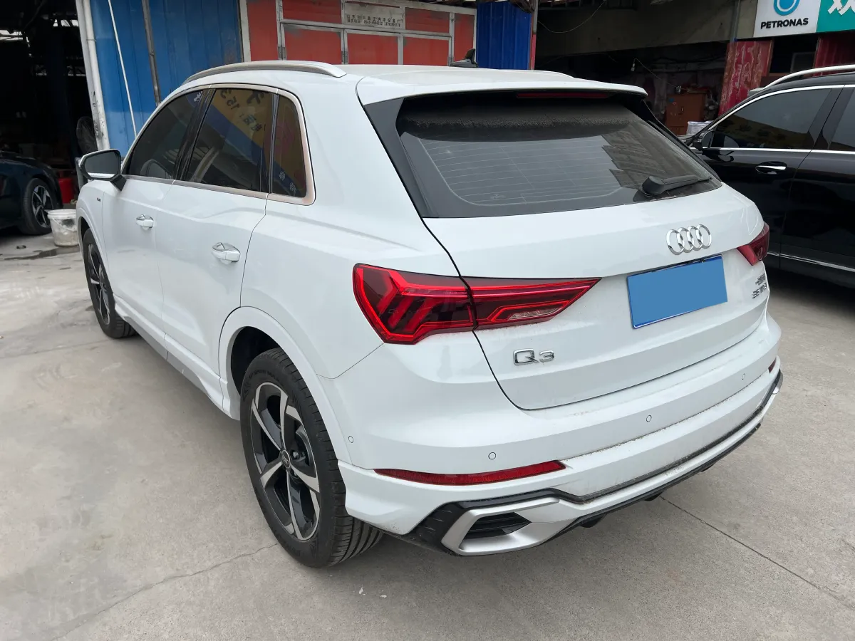 2025 Audi Q3 1.5T 160HP L4 7DCT,autocango,china used car exporter,china ev exporter,chinese used car exporter,chinese used ev exporter