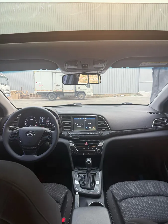 2016 Hyundai Elantra 1.6L 130HP L4 6AT,autocango,china used car exporter,china ev exporter,chinese used car exporter,chinese used ev exporter