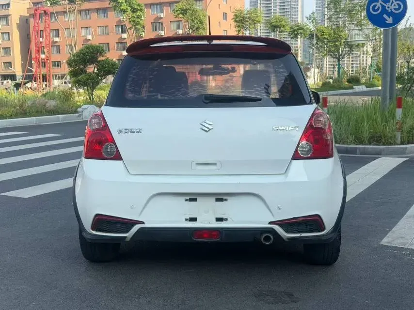 2015 Suzuki Swift 1.5L 103HP L4 4AT,autocango,china used car exporter,china ev exporter,chinese used car exporter,chinese used ev exporter