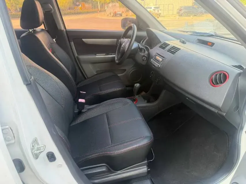 2015 Suzuki Swift 1.5L 103HP L4 4AT,autocango,china used car exporter,china ev exporter,chinese used car exporter,chinese used ev exporter