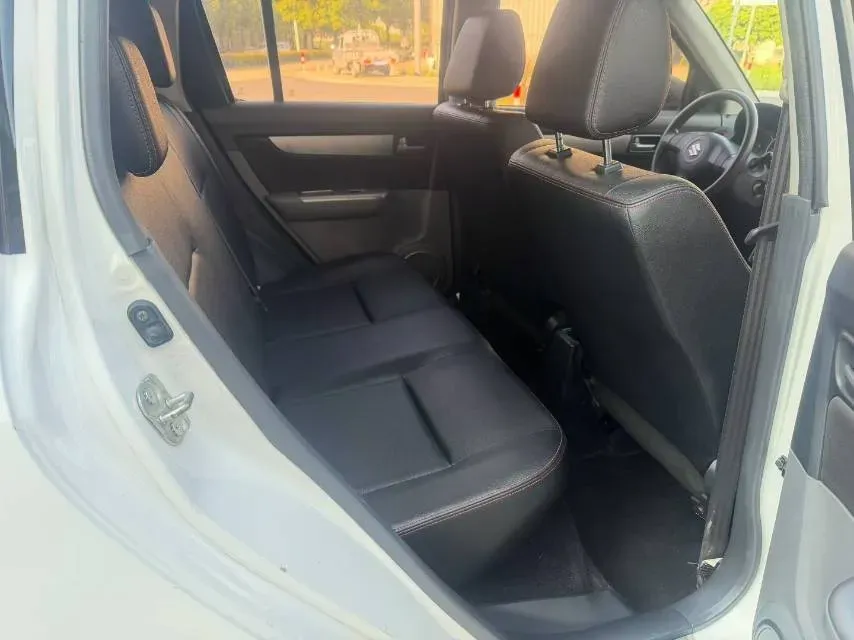 2015 Suzuki Swift 1.5L 103HP L4 4AT,autocango,china used car exporter,china ev exporter,chinese used car exporter,chinese used ev exporter