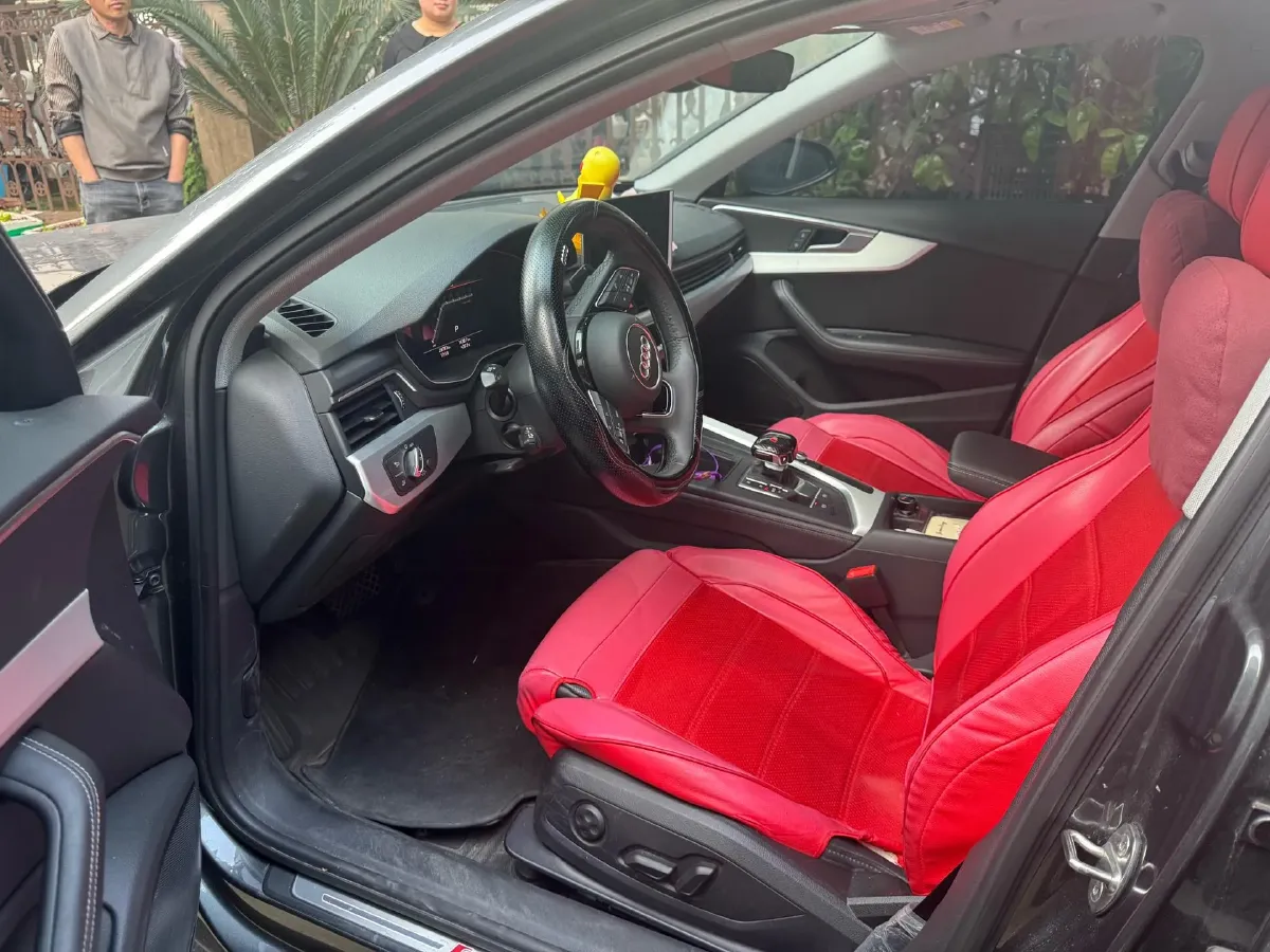 2022 Audi A4L 2.0T 190HP L4 7DCT,autocango,china used car exporter,china ev exporter,chinese used car exporter,chinese used ev exporter