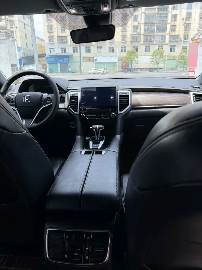 2017 Honda UR-V 1.5T 193HP L4 CVT,autocango,china used car exporter,china ev exporter,chinese used car exporter,chinese used ev exporter