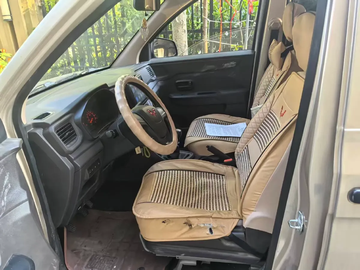 2022 JinBei Little Sea Lion X30 1.5L 102HP L4 5MT,autocango,china used car exporter,china ev exporter,chinese used car exporter,chinese used ev exporter