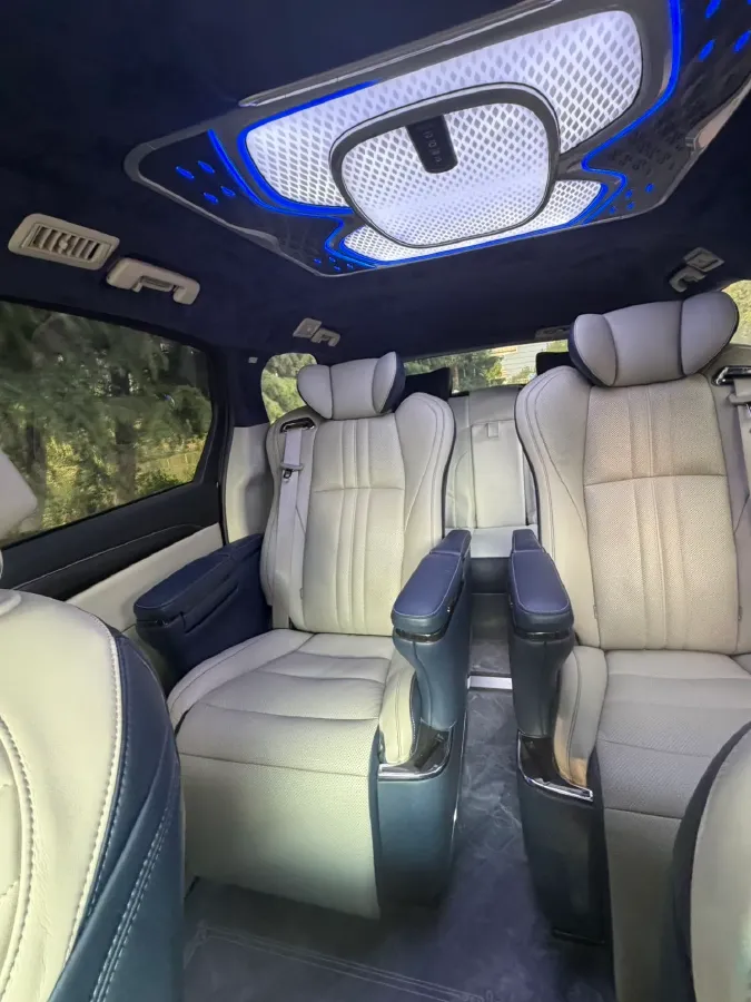 2023 Buick GL8 2.0T 237HP L4 9AT,autocango,china used car exporter,china ev exporter,chinese used car exporter,chinese used ev exporter