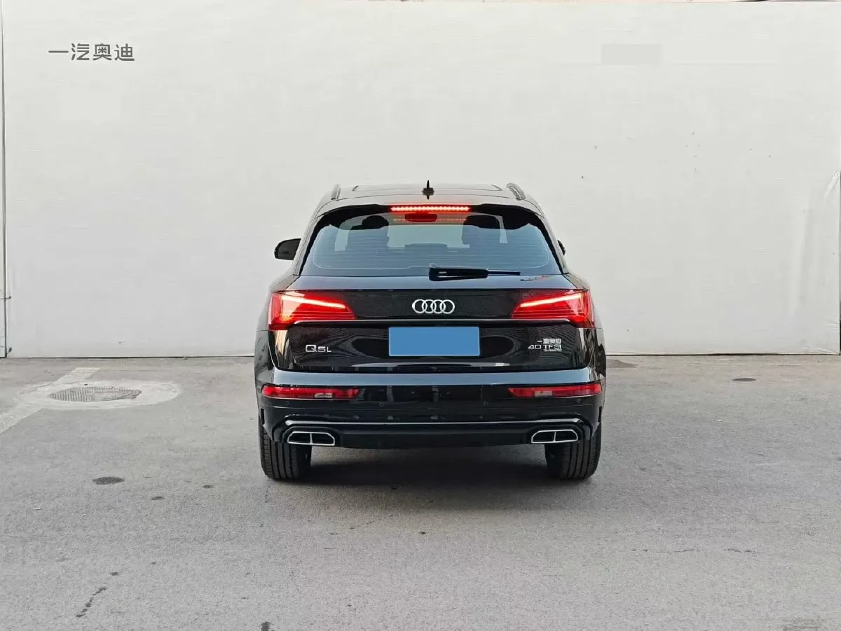 2024 Audi Q5L Sportback 2.0T 190HP L4 7DCT,autocango,china used car exporter,china ev exporter,chinese used car exporter,chinese used ev exporter
