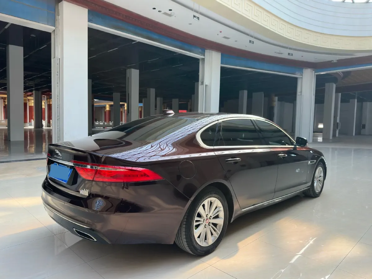 2020 Jaguar XFL 2.0T 200HP L4 8AT,autocango,china used car exporter,china ev exporter,chinese used car exporter,chinese used ev exporter