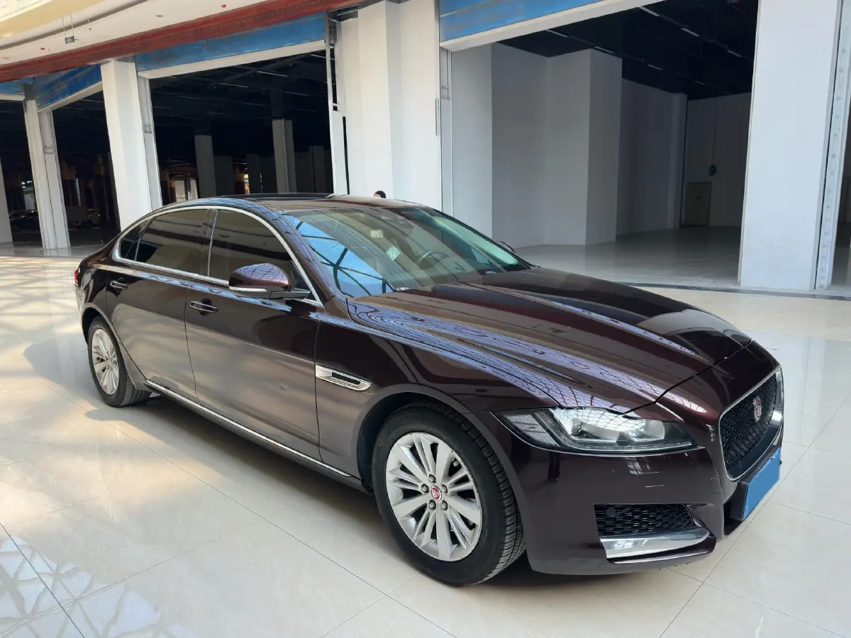 2020 Jaguar XFL 2.0T 200HP L4 8AT,autocango,china used car exporter,china ev exporter,chinese used car exporter,chinese used ev exporter