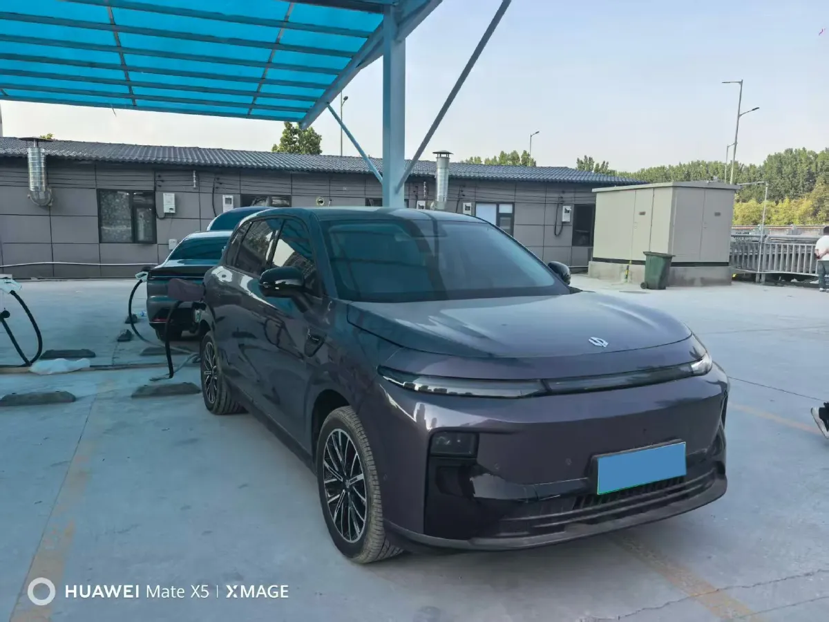 2025 Leapmotor B10 BEV 67.1KWH,autocango,china used car exporter,china ev exporter,chinese used car exporter,chinese used ev exporter