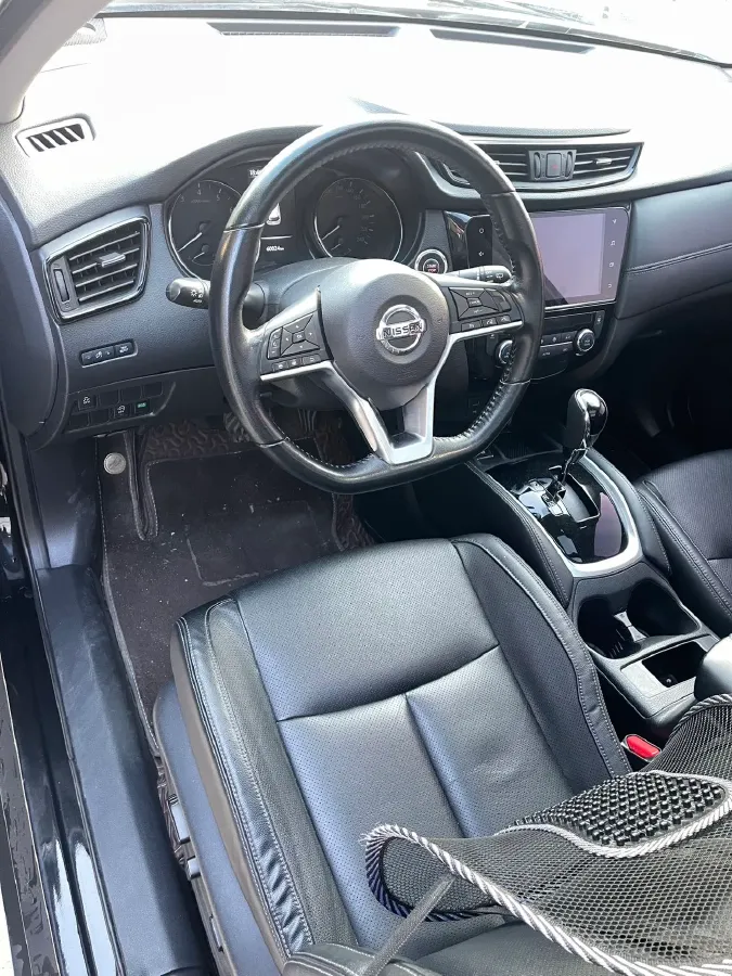 2020 Nissan X-Trail 2.0L 154HP L4 CVT,autocango,china used car exporter,china ev exporter,chinese used car exporter,chinese used ev exporter