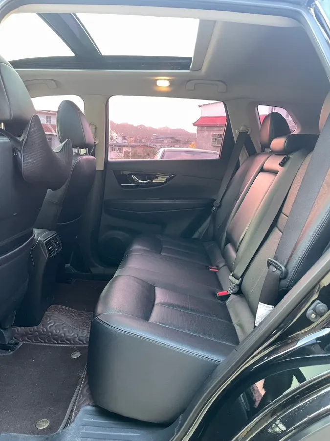 2020 Nissan X-Trail 2.0L 154HP L4 CVT,autocango,china used car exporter,china ev exporter,chinese used car exporter,chinese used ev exporter