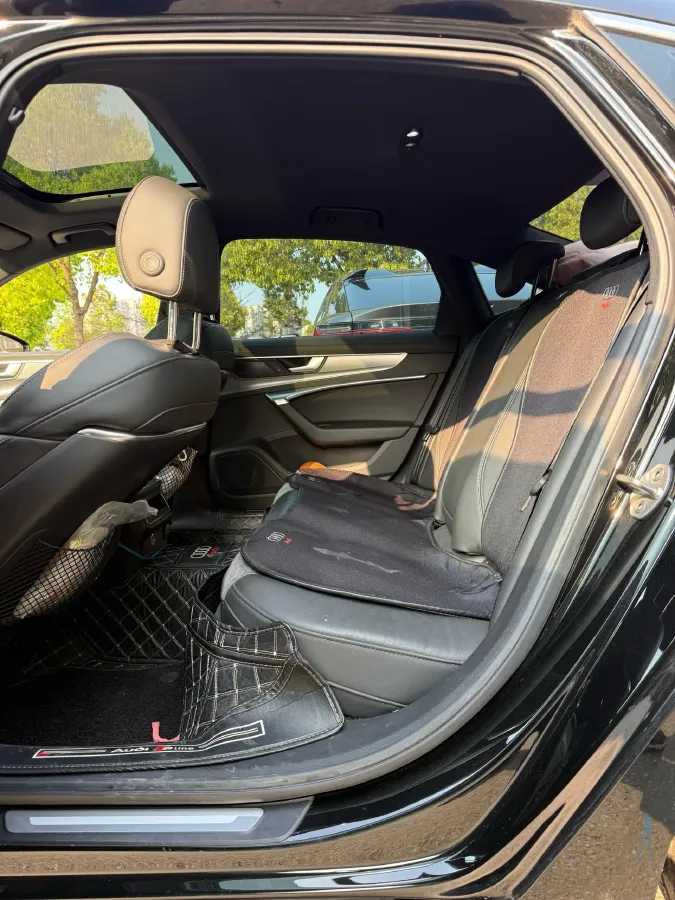 2020 Audi A6L 2.0T 190HP L4 7DCT,autocango,china used car exporter,china ev exporter,chinese used car exporter,chinese used ev exporter