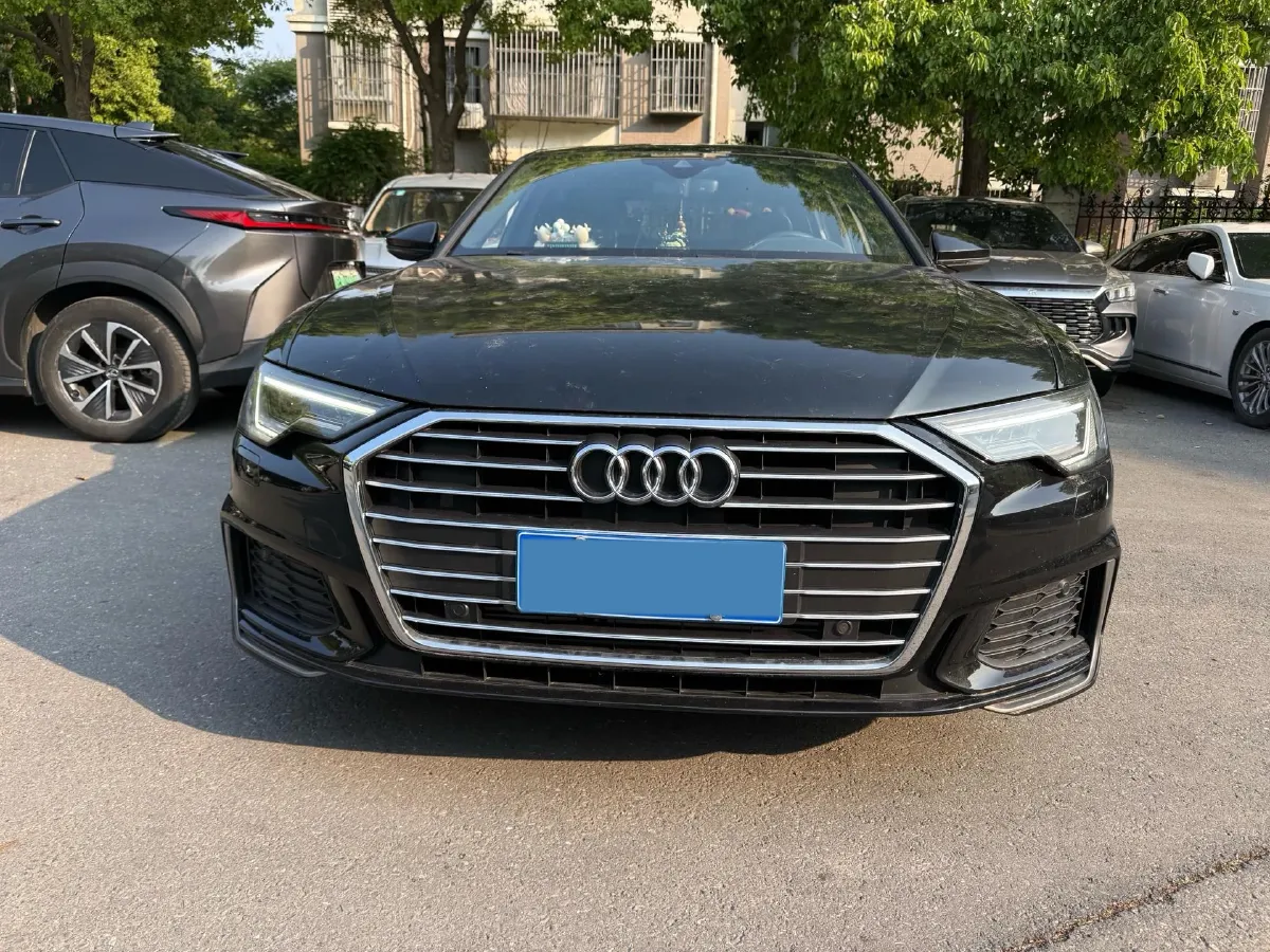 2020 Audi A6L 2.0T 190HP L4 7DCT,autocango,china used car exporter,china ev exporter,chinese used car exporter,chinese used ev exporter