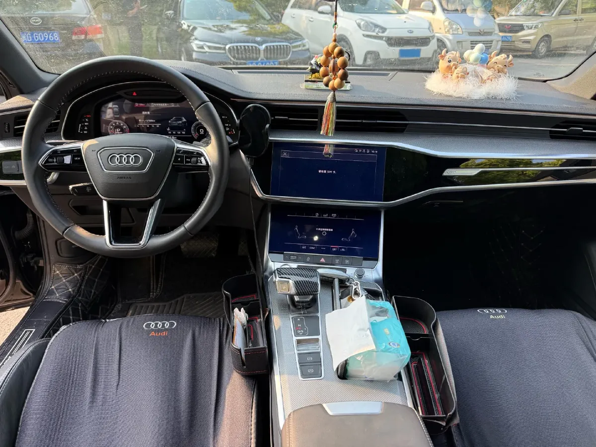 2020 Audi A6L 2.0T 190HP L4 7DCT,autocango,china used car exporter,china ev exporter,chinese used car exporter,chinese used ev exporter