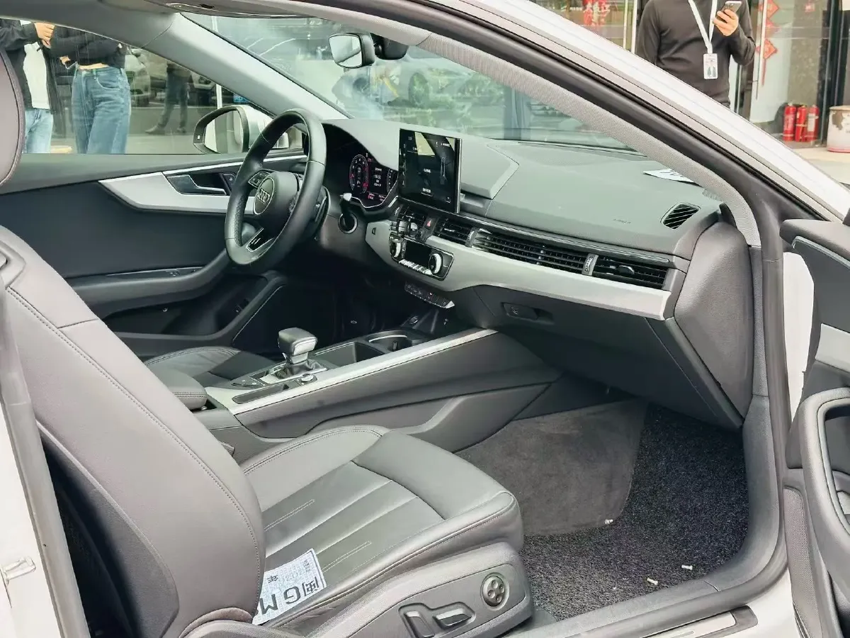 2021 Audi A5 2.0T 204HP L4 7DCT,autocango,china used car exporter,china ev exporter,chinese used car exporter,chinese used ev exporter