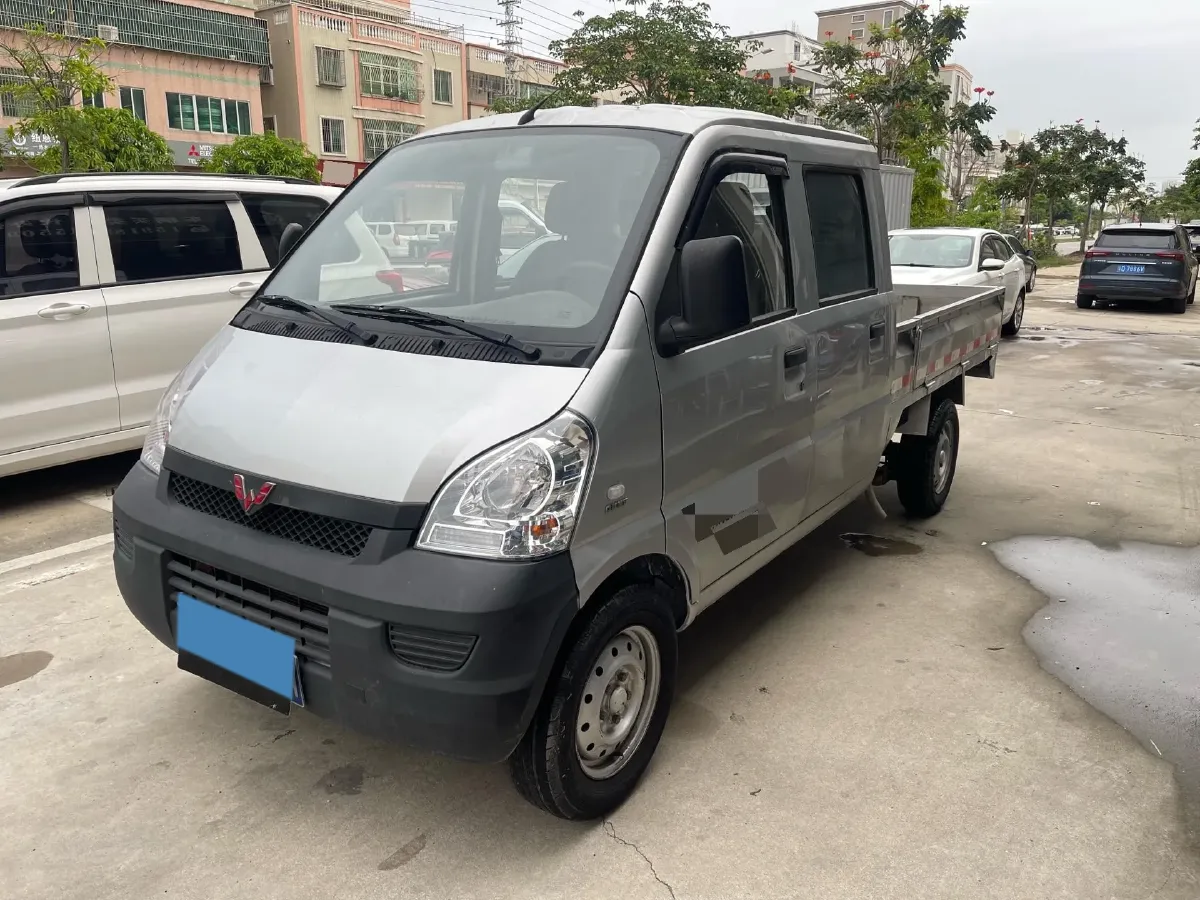 2021 WuLing RongGuang Mini Truck 1.5L 99HP L4 5MT,autocango,china used car exporter,china ev exporter,chinese used car exporter,chinese used ev exporter