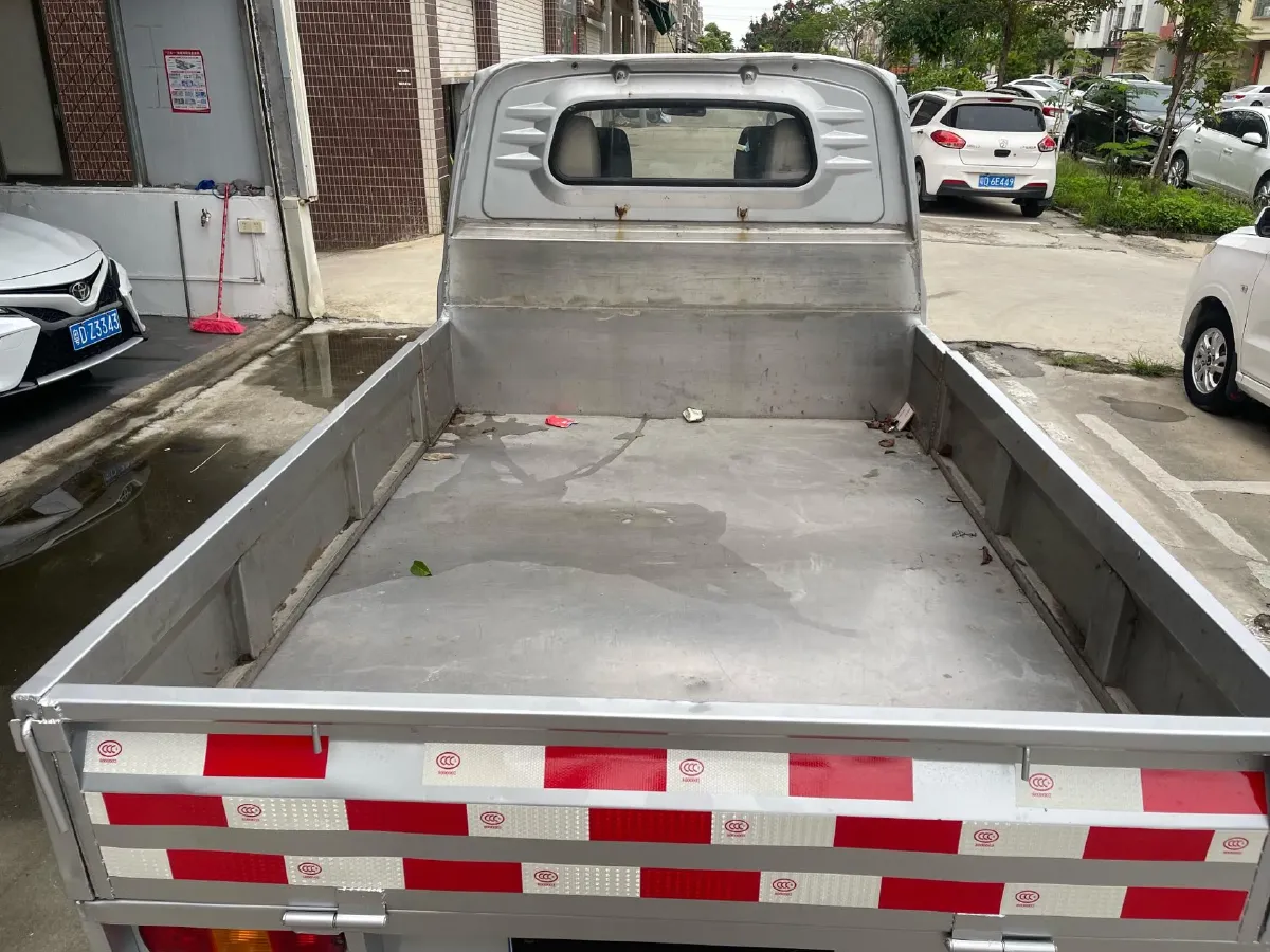 2021 WuLing RongGuang Mini Truck 1.5L 99HP L4 5MT,autocango,china used car exporter,china ev exporter,chinese used car exporter,chinese used ev exporter
