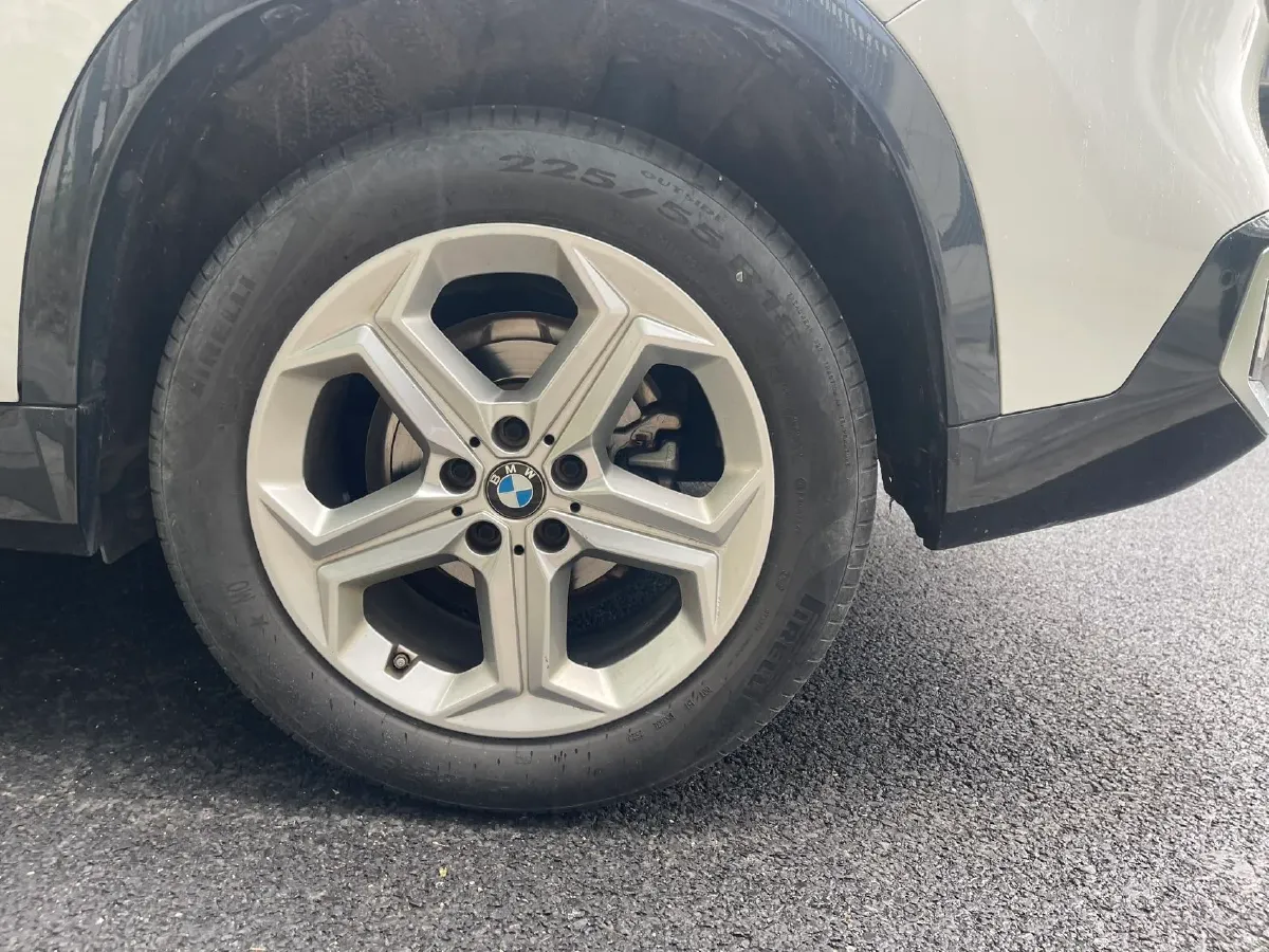 2023 BMW X1 1.5T 156HP L3 7DCT,autocango,china used car exporter,china ev exporter,chinese used car exporter,chinese used ev exporter