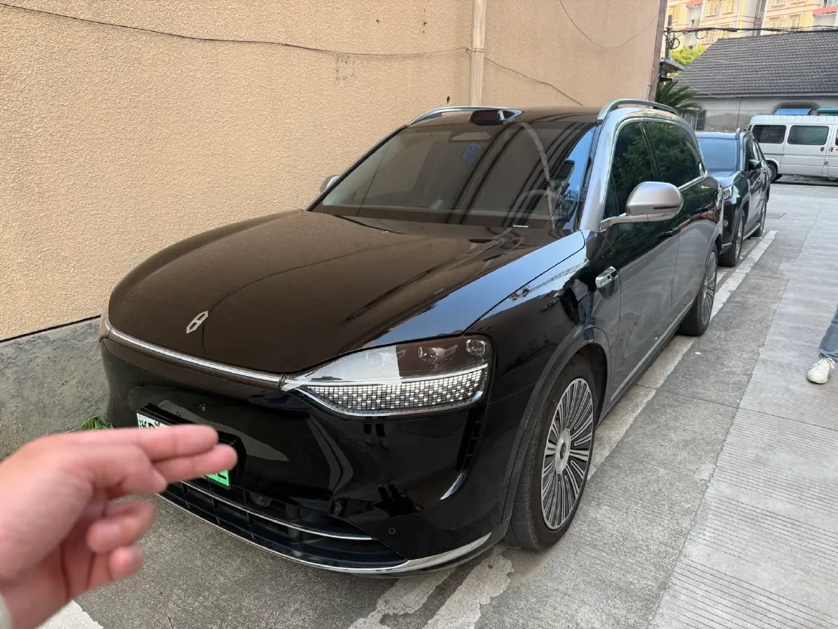 2025 AITO AITO M9 REEV 160HP REEV 52KWH,autocango,china used car exporter,china ev exporter,chinese used car exporter,chinese used ev exporter